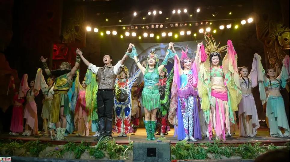 舞剧李白舞台灯光与舞美分析,舞台灯光运用比较好的舞剧