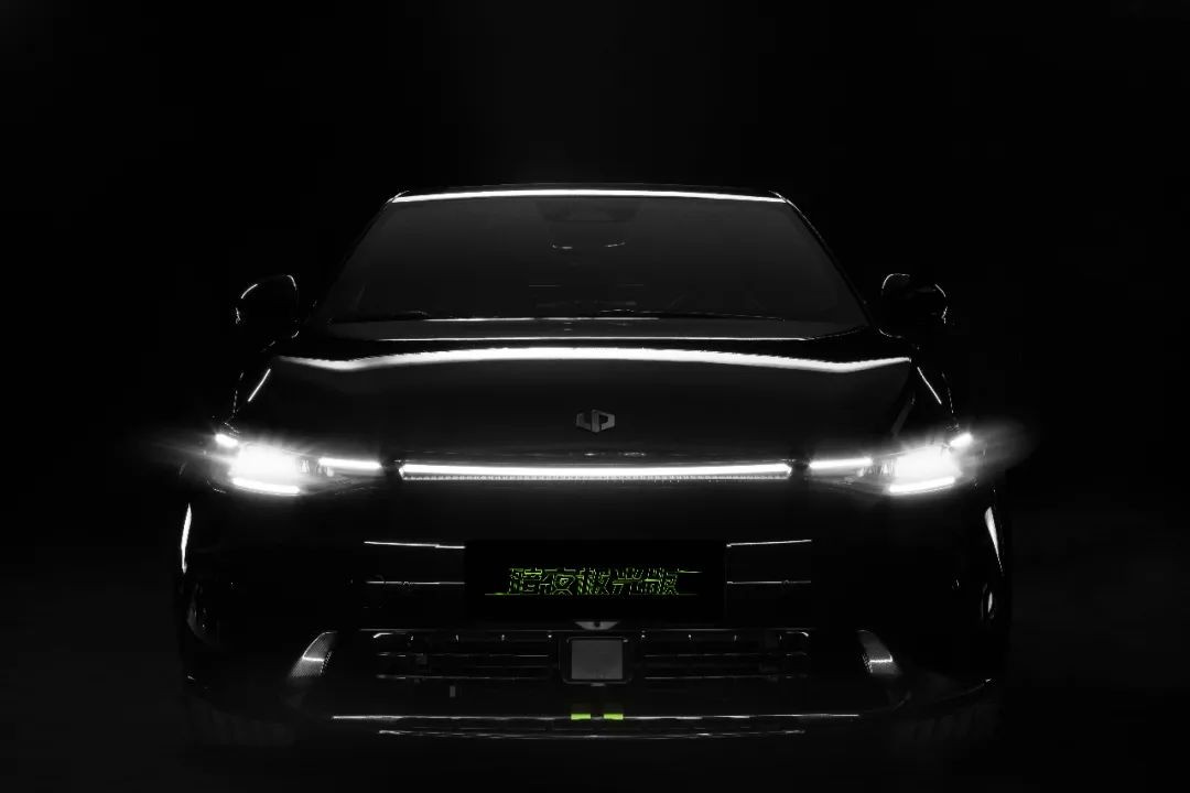 为什么零跑c01不如c11卖得好,零跑c01高性能暗夜极光版