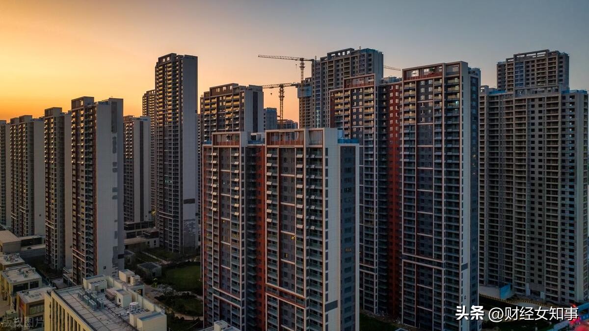 开发商纷纷降价楼市真的转向了吗,房价扎堆折扣打醒开发商