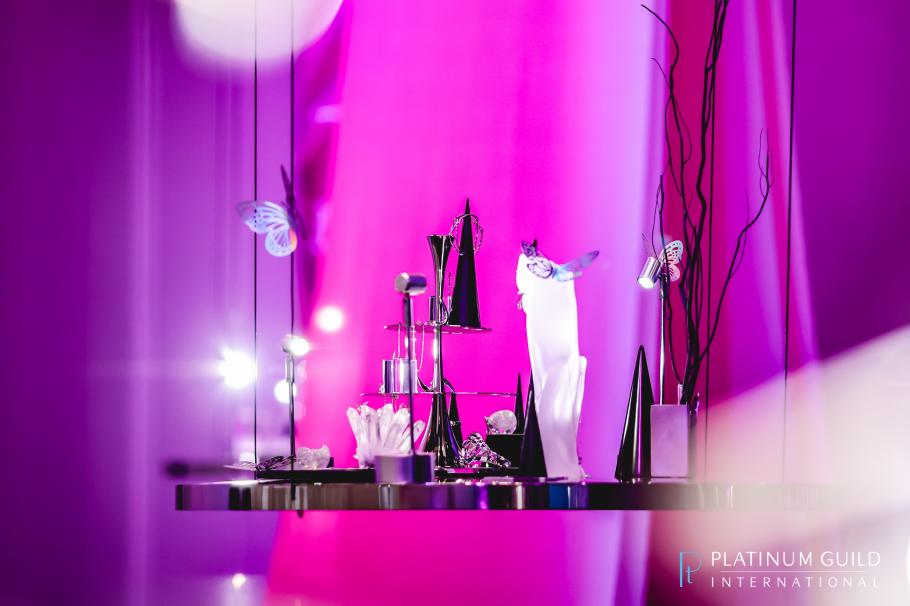 温柔自有力量，因铂金更坚定