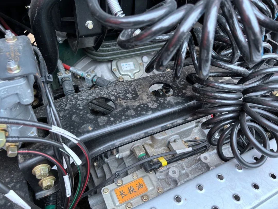 解放重卡j6最新车型前四后八,解放重卡j6v