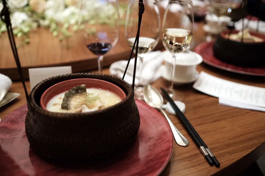 吃这两顿饭，需要二十万里挑一的好运气