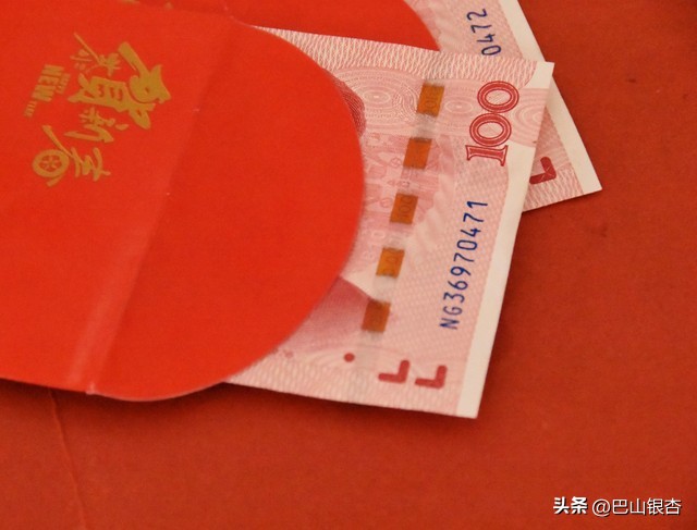 准婆婆给10万叫我别嫁她渣儿子，我不听，22年后我比婆婆母亲还老