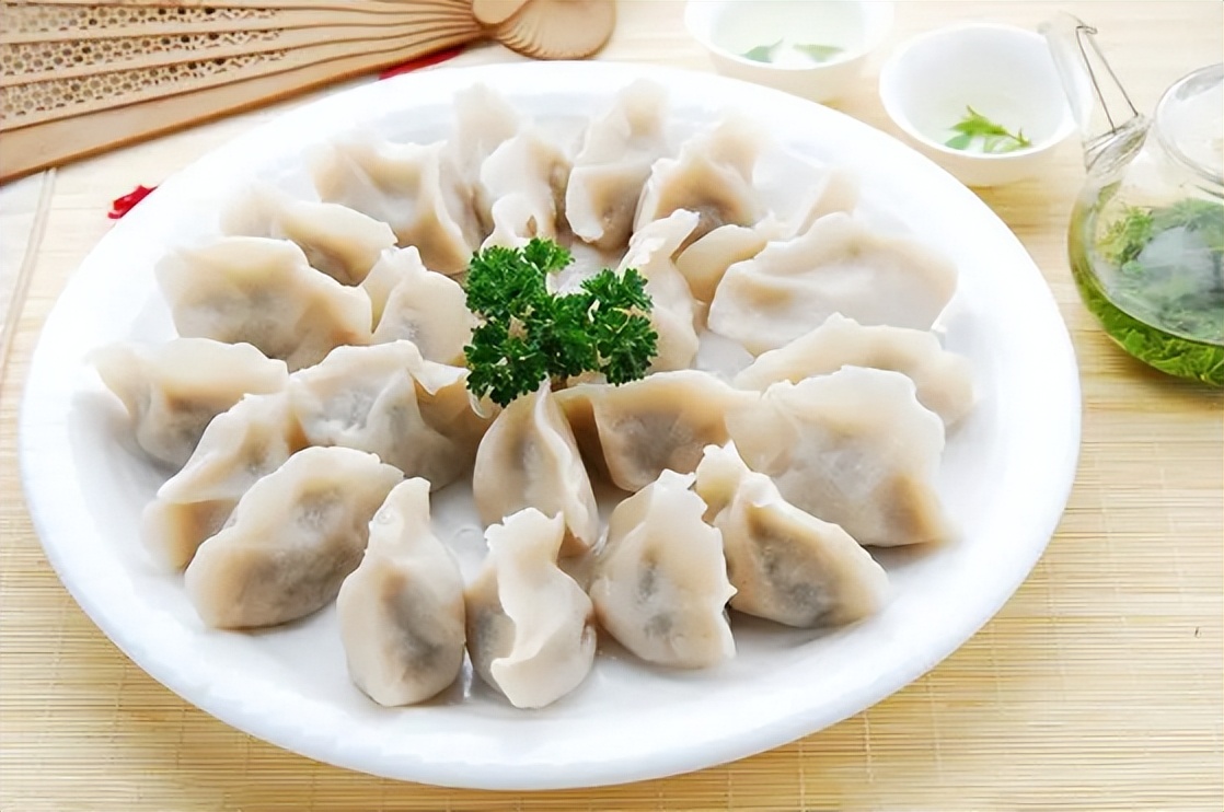 速冻饺子化了一天还能煮么,速冻的饺子化了还能吃吗