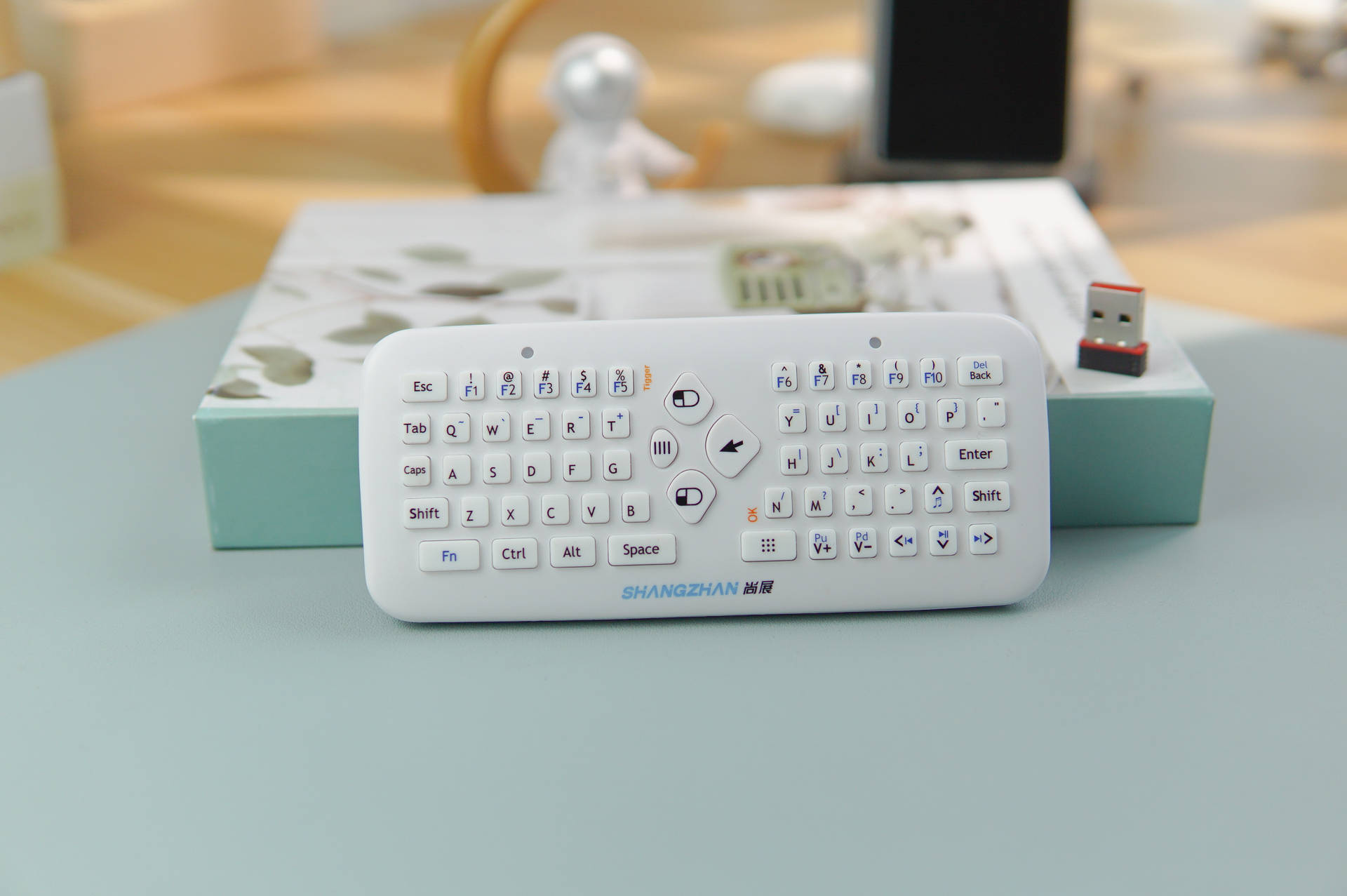 电脑多功能投影键盘,空中键鼠控制电脑电视