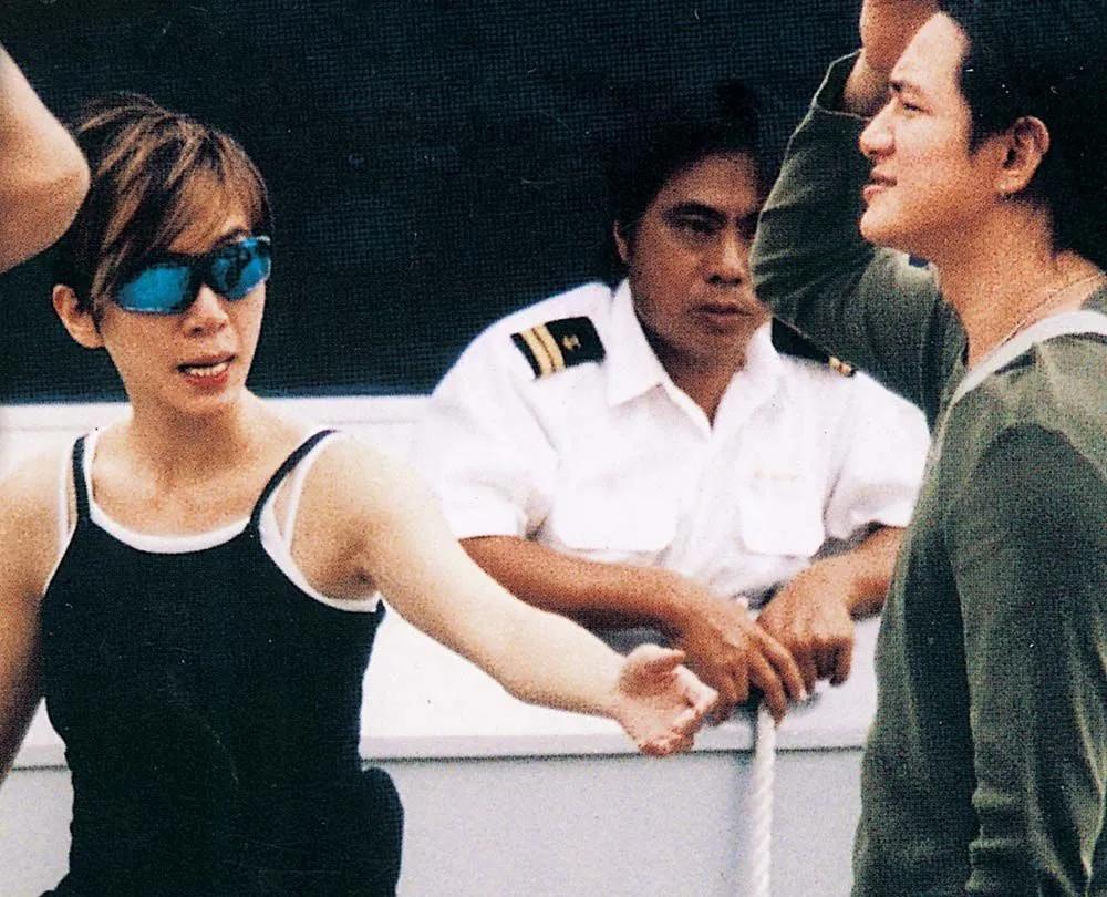 梅艳芳怎么走出失恋,梅艳芳漫步人生路