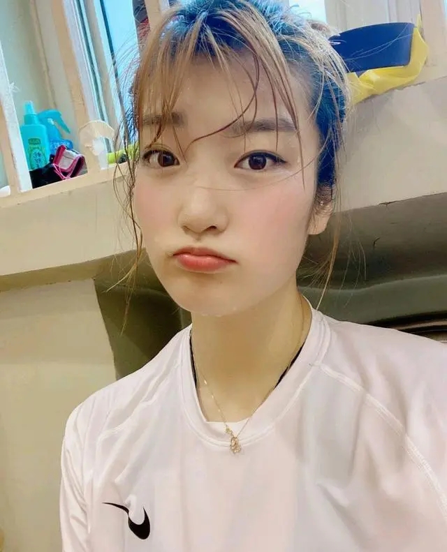 通过40张生活照，了解女篮女神李梦，现任国手、中尉、勒布朗-梦