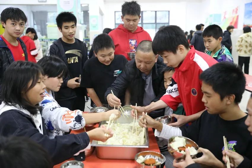 抗击疫情,与爱同行——宜昌市体育运动学校封闭式管理活动纪实