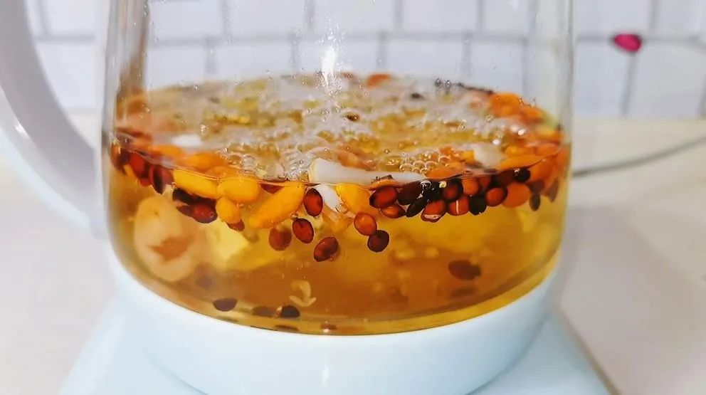 安神助眠每天几颗莲子,莲子有安神助眠的作用吗