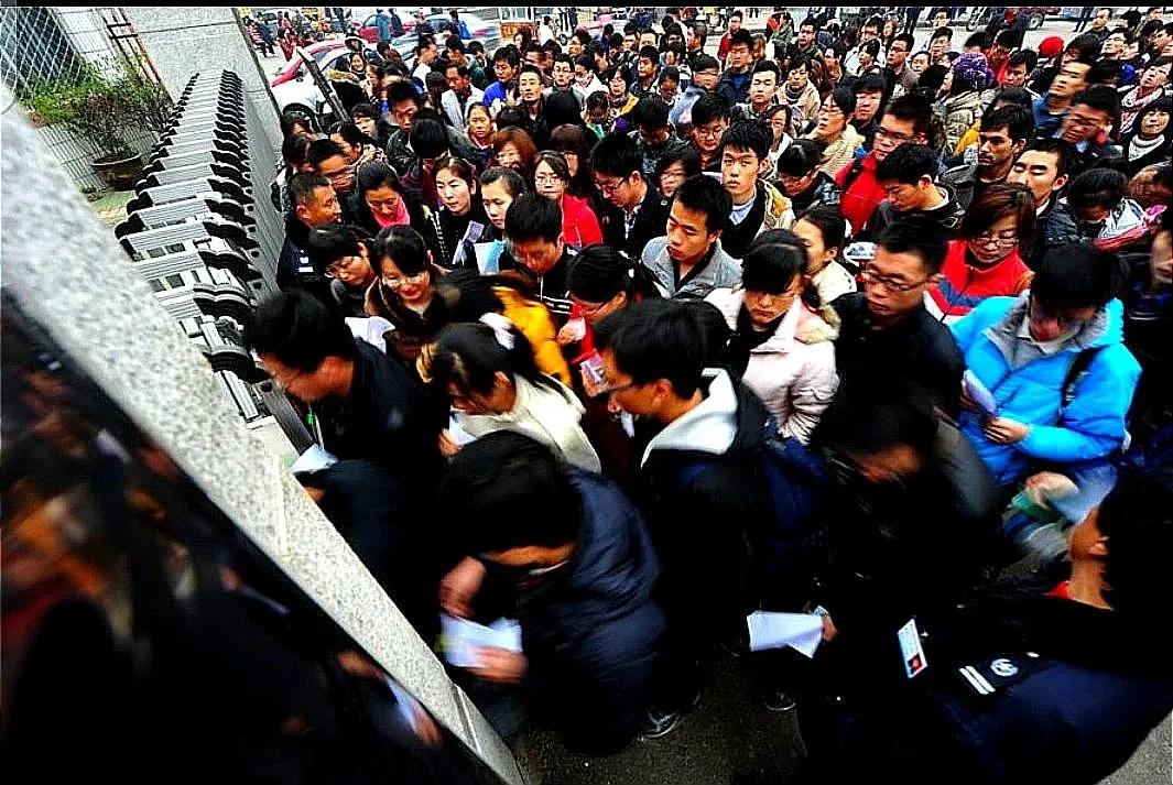 陕西省考公务员申论80分以上,最新公务员考试申论万能模板