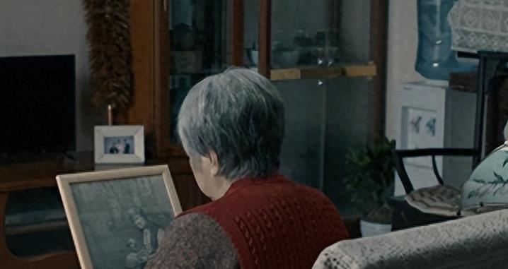 她在美国生活多少年,她在美国