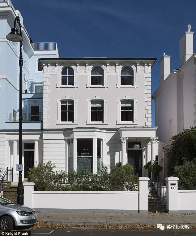 英国首相鲍里斯什么时候离的婚,英国首相鲍里斯年轻时