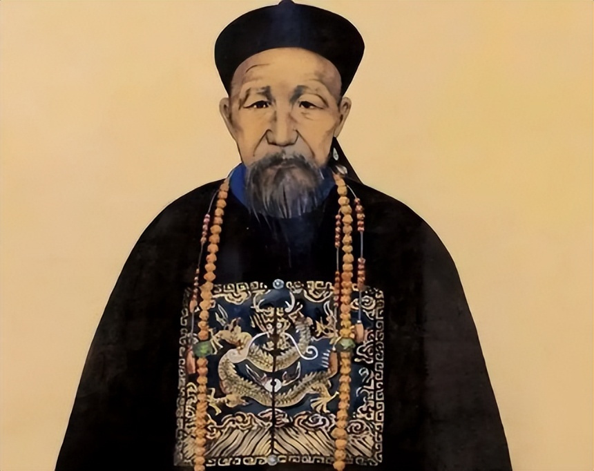 一般怎么称呼左宗棠官职,清朝的左宗棠相当现在什么官职