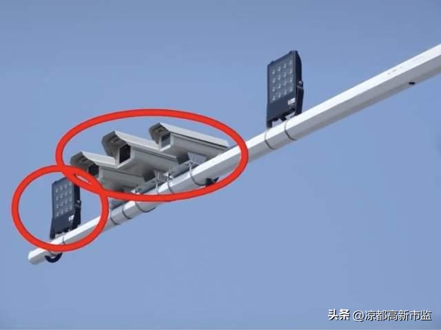 解读路上抓拍违章摄像头,十字路口抓拍违章几个摄像头