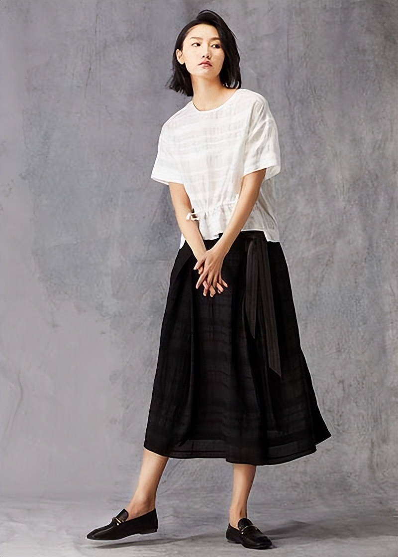 12个穿衣小tips，为衣柜做减法，让穿搭更气质