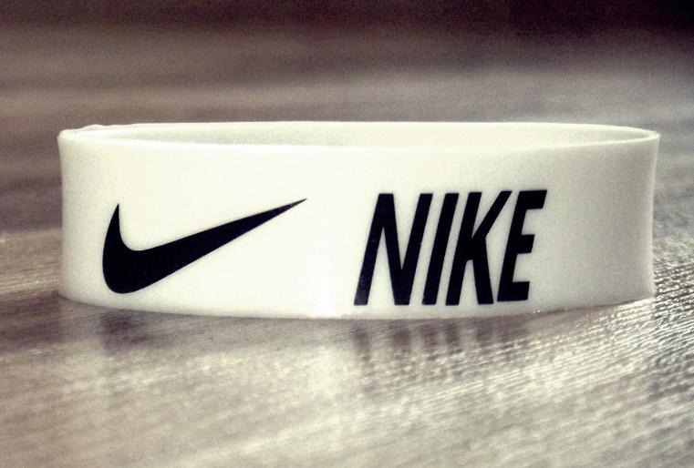 耐克市值现在是多少,耐克市值一夜蒸发800亿什么原因