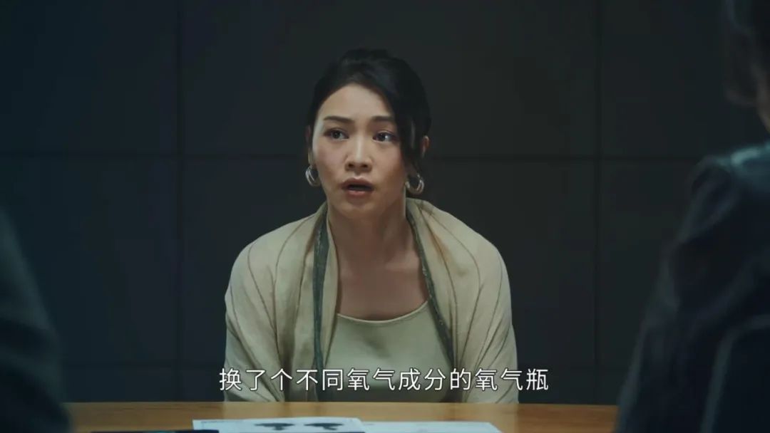 4集就下线8人，演员大换血，刚播就上17个热搜，《法证5》真爆了