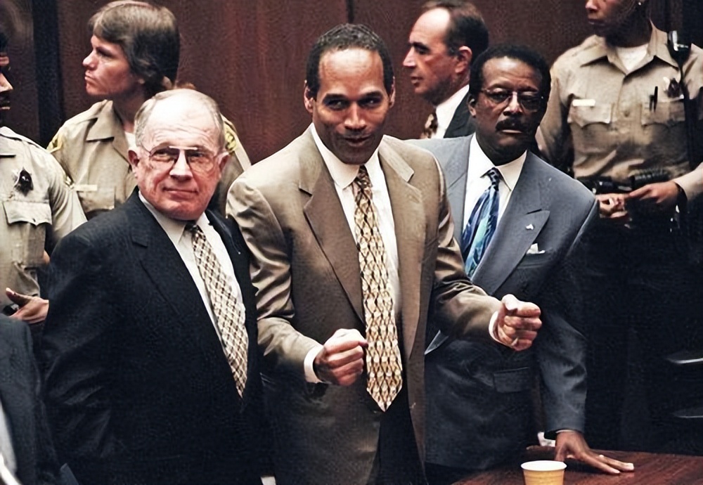 辛普森杀了多少人,辛普森妮可戈德曼