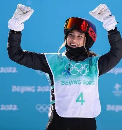 冬奥会连上14个热搜,放弃美国籍成为中国人,谷爱凌到底什么来头