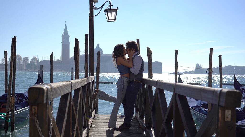 恋爱太久了，请注意防止人财两空，要学会放弃