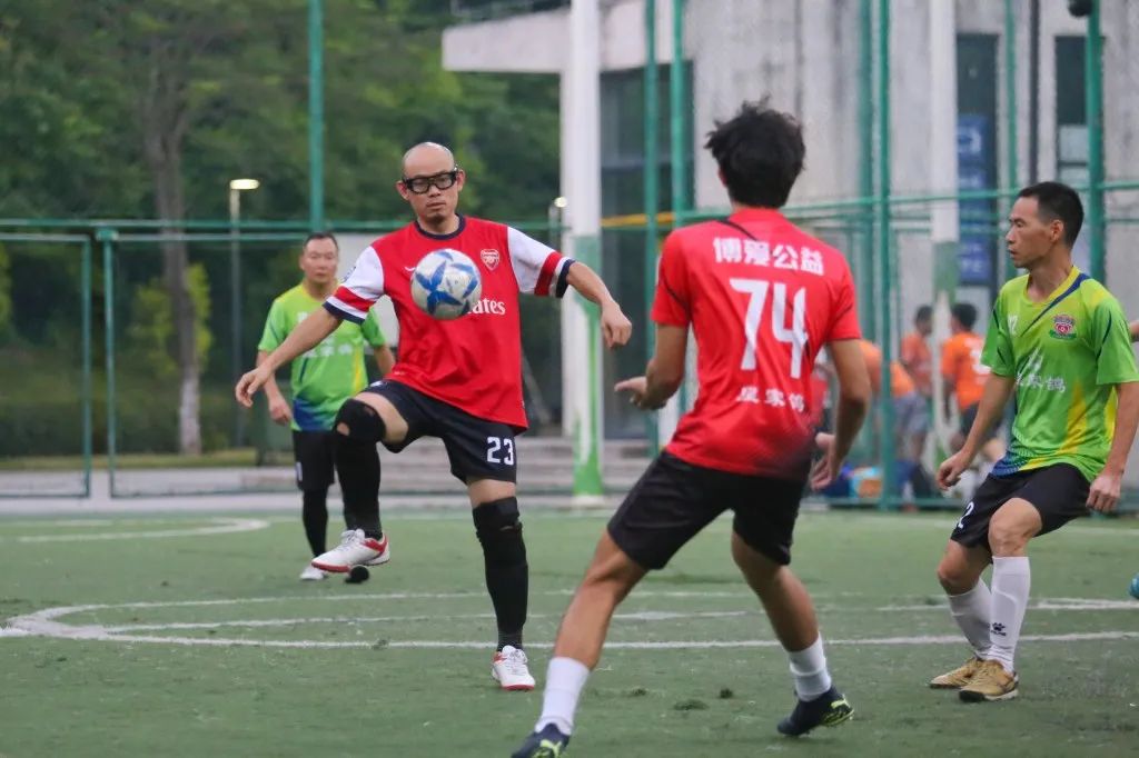 品神湾菠萝，享快乐足球！中山市第二届菠萝公益杯足球赛精彩刺激
