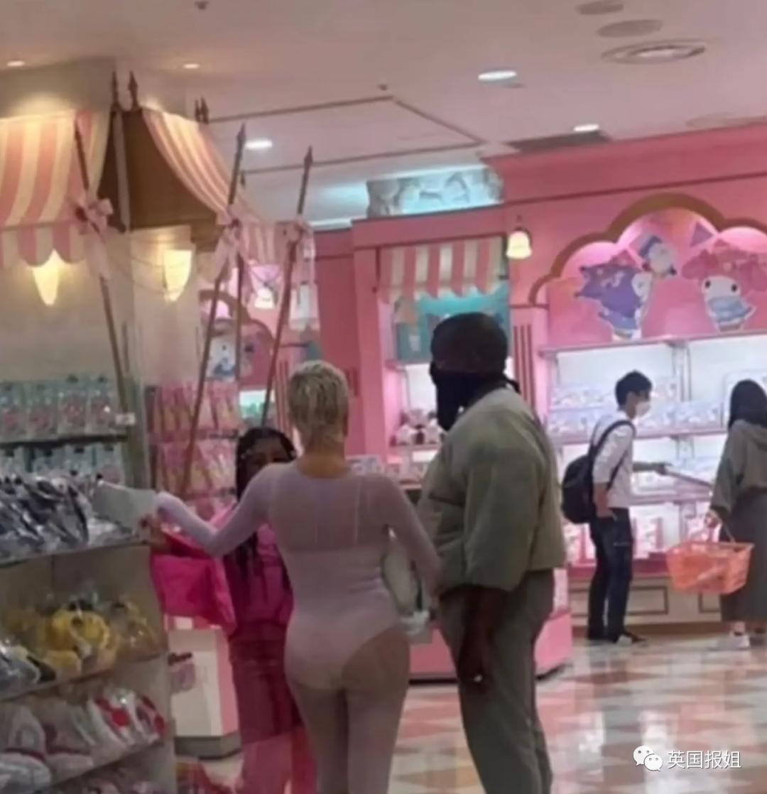 侃爷和妻子米兰时装秀,侃爷与妻子意大利度假照