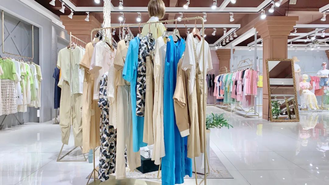 唯弋女装紫色,唯弋女装连衣裙专柜价格