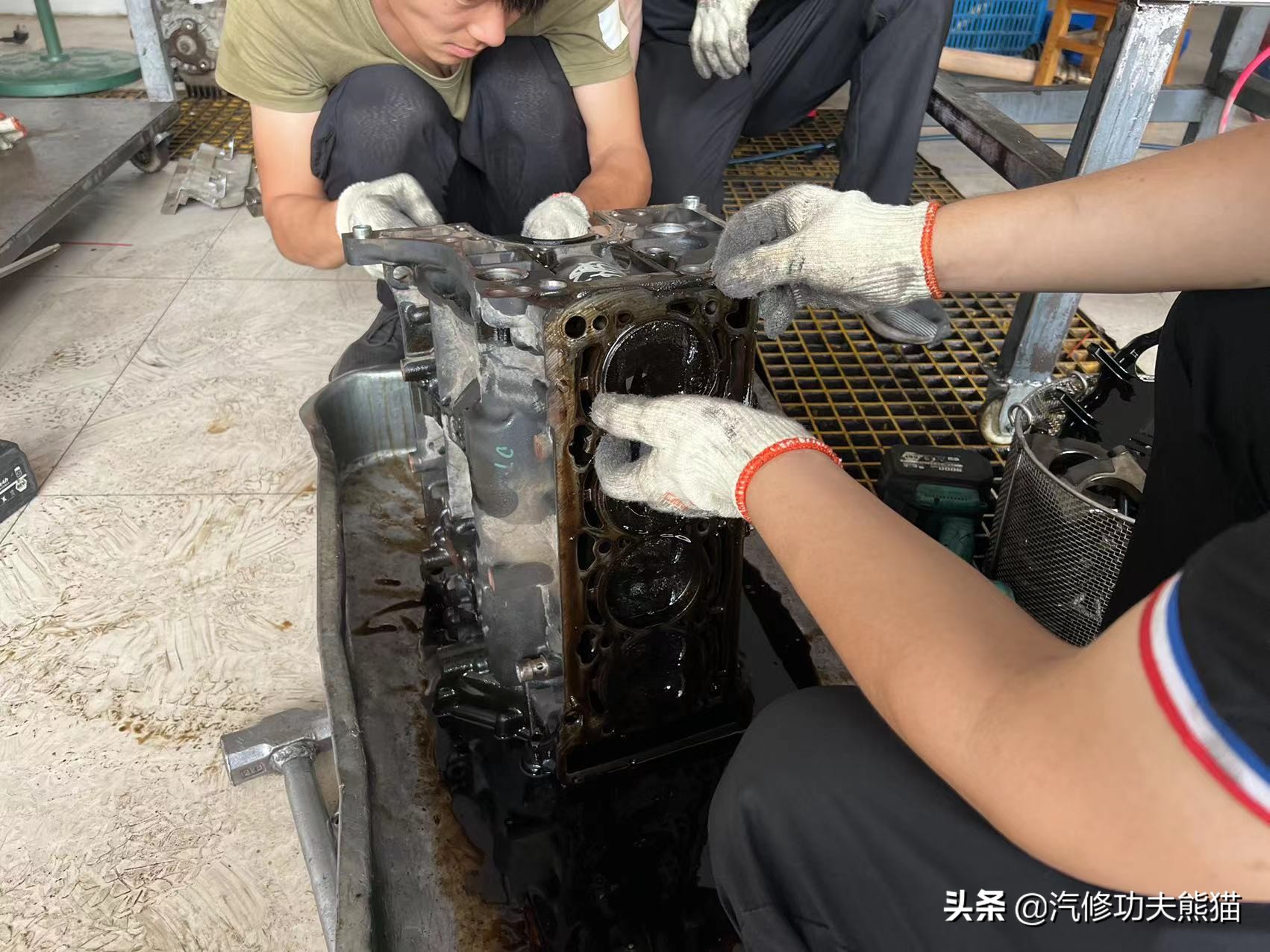 严谨的德国工人钣金修复,严谨的德国师傅修复事故车