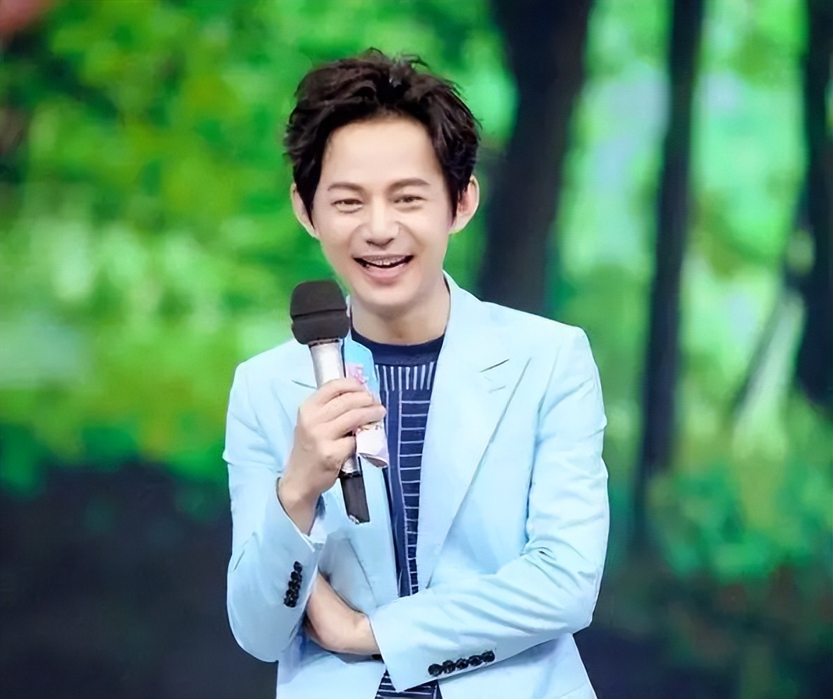 央媒出手点名哪六位明星,央媒批过哪些明星