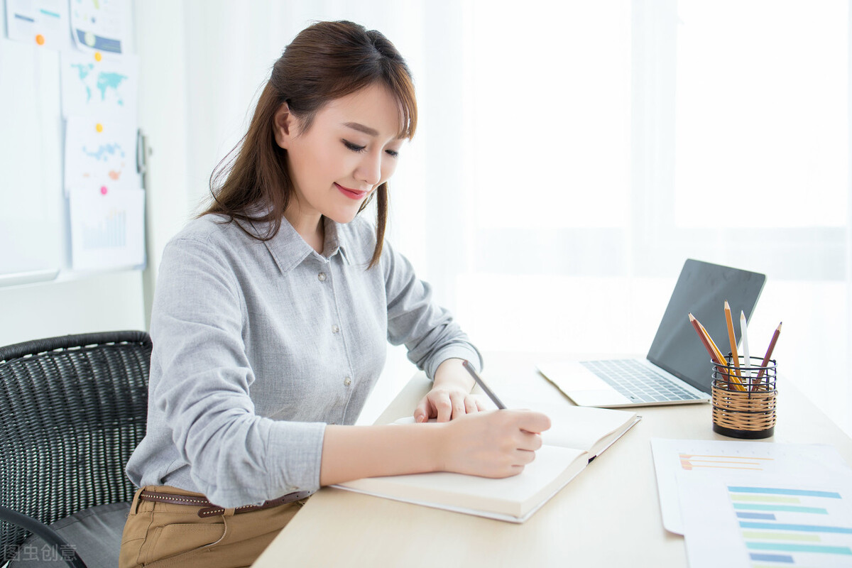 我40多岁，曾经因为没钱，急得直飙泪