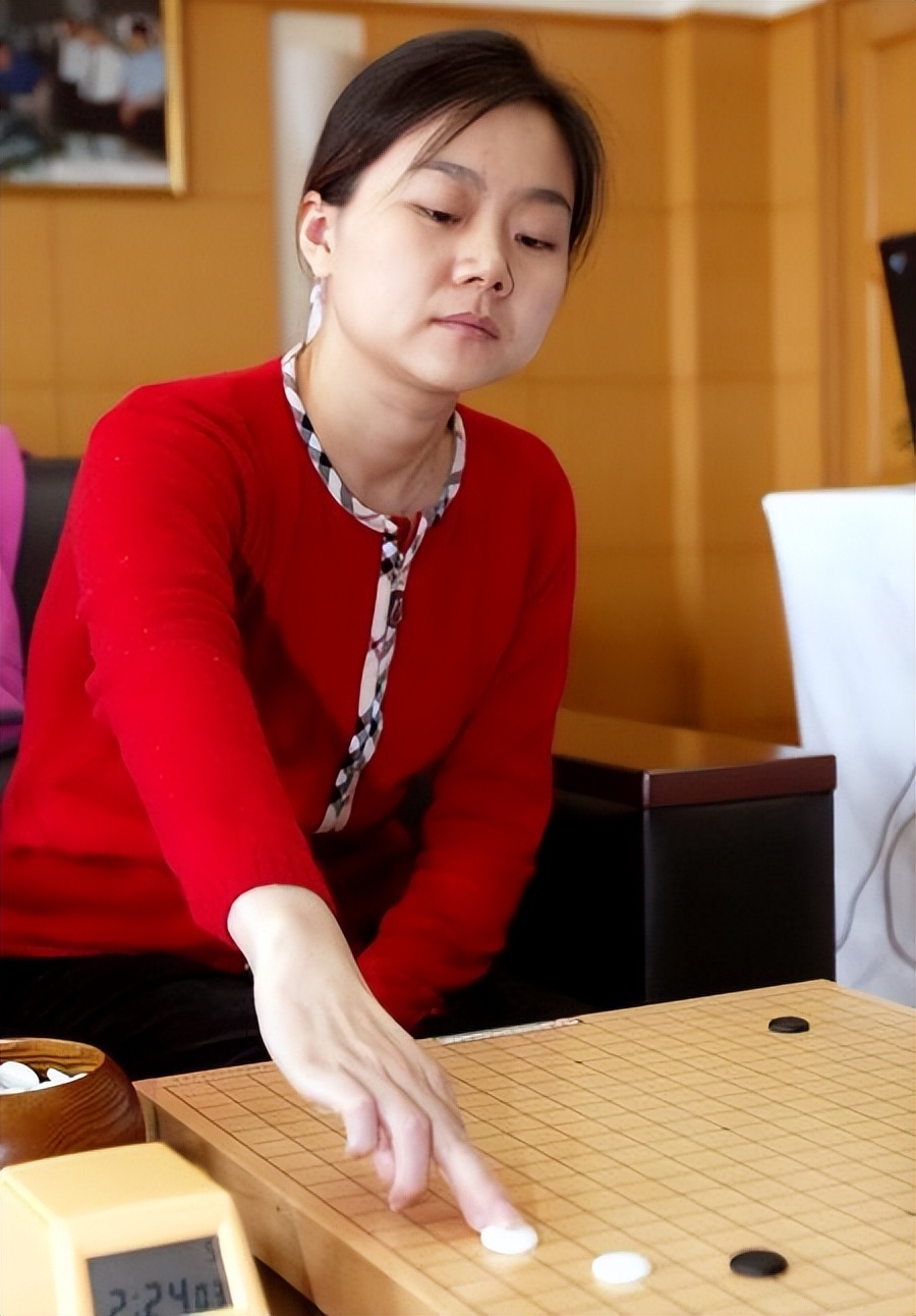 43岁围棋冠军常昊近照,围棋国手常昊和张璇