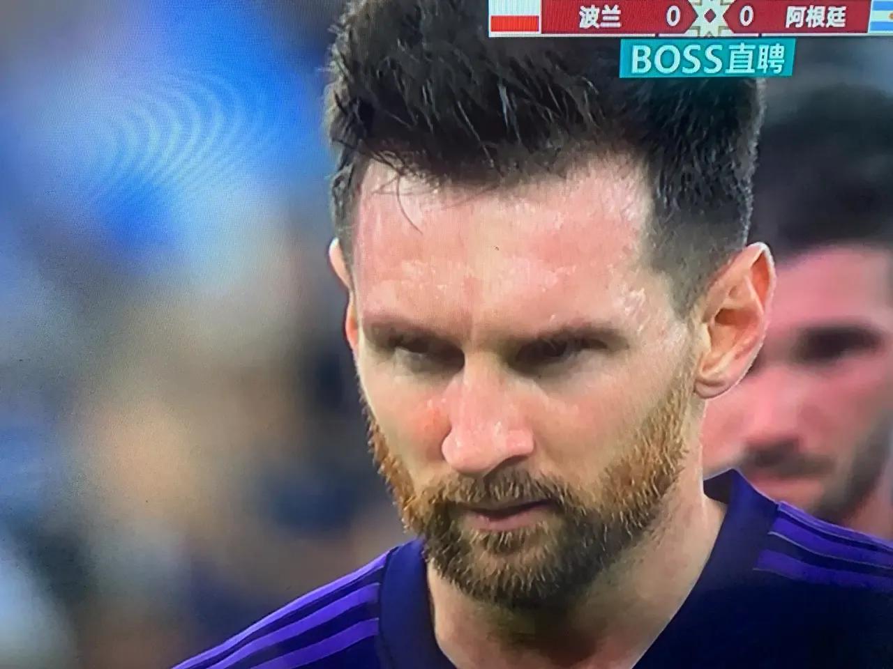 阿根廷vs波兰梅西带球过人,阿根廷2-0胜波兰队梅西集锦