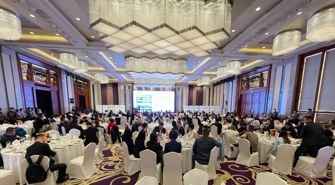 第86届青岛全国药交会-利君制药举办特色产品推介暨工商联谊会