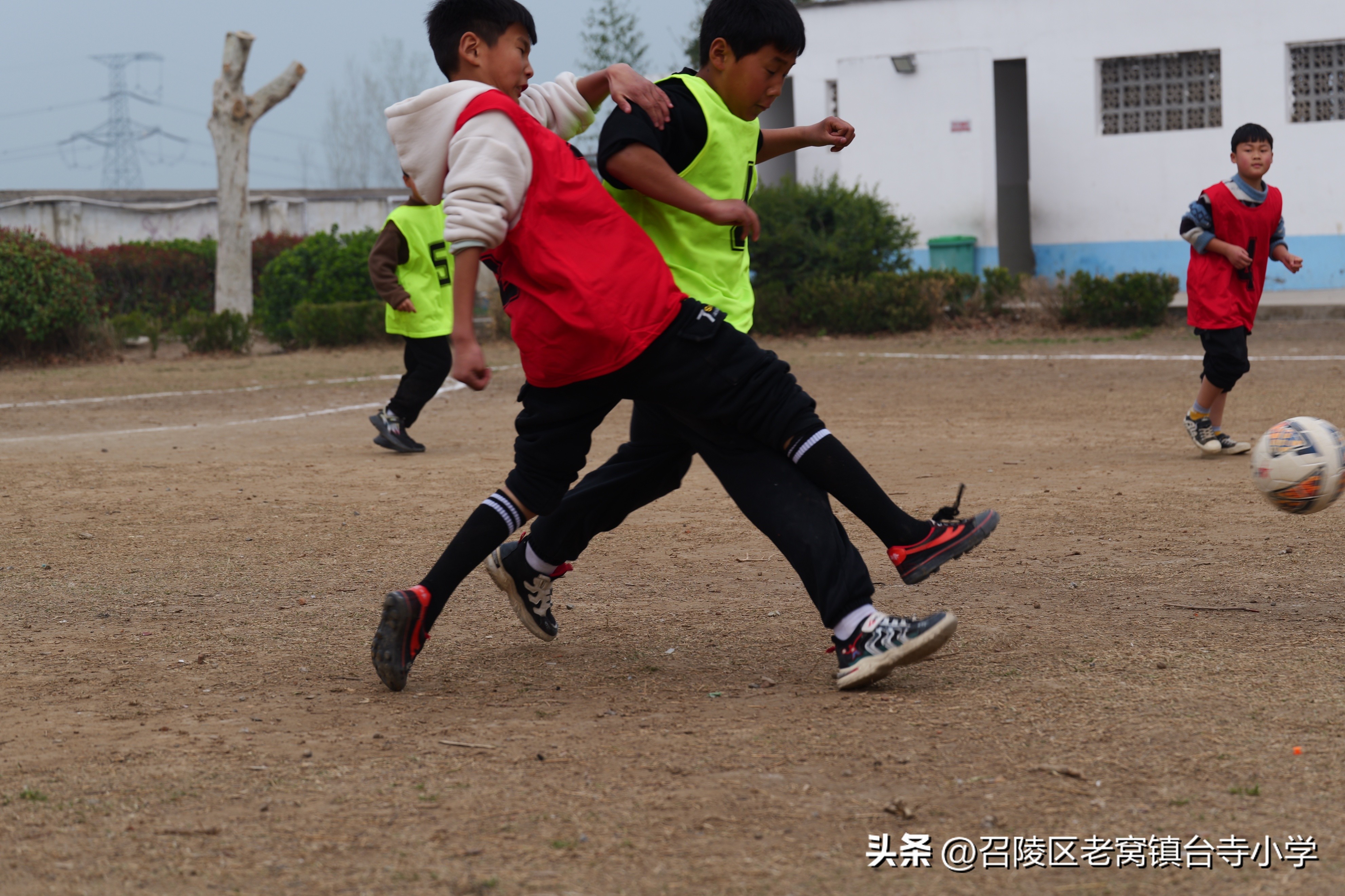 召陵区台寺小学足球队,召陵区老窝镇台寺小学视频