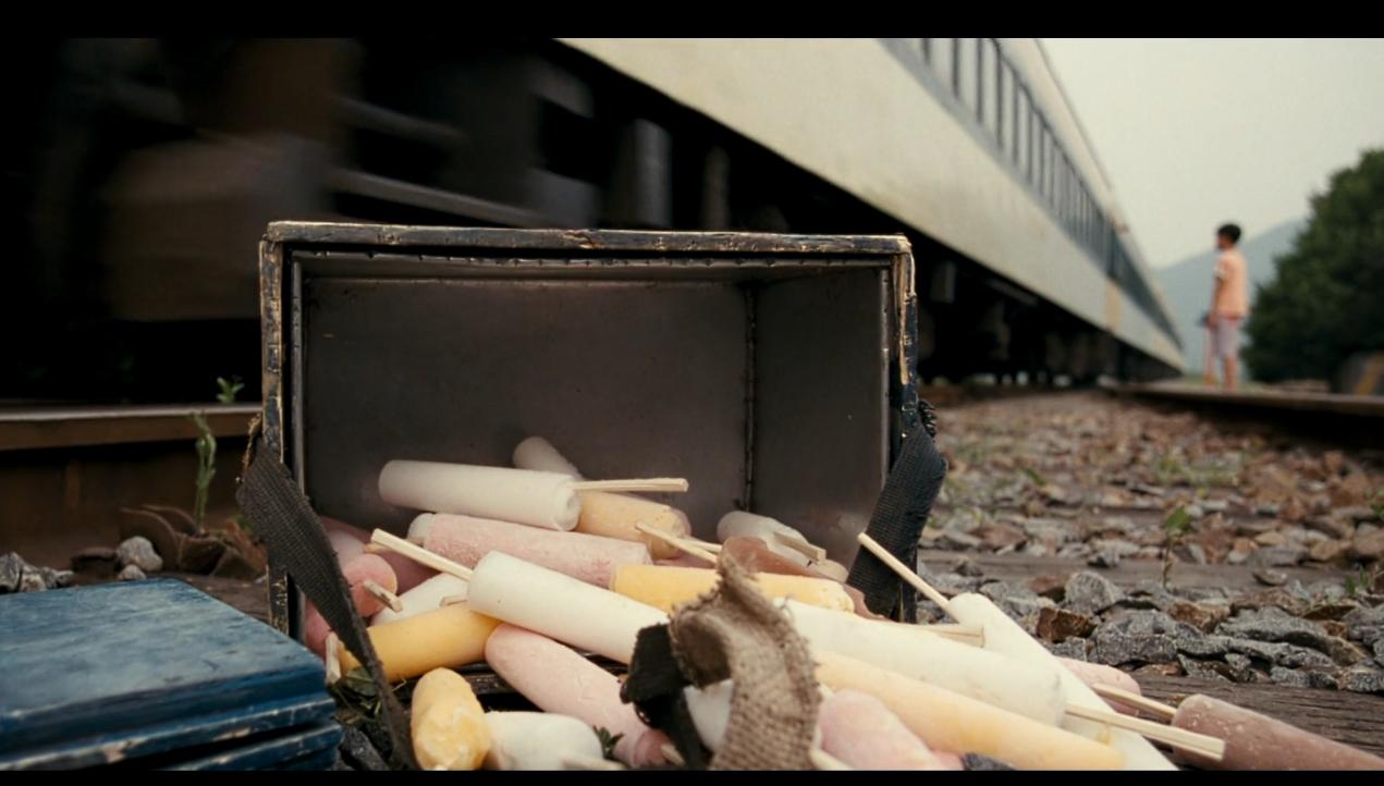 男孩为了救爷爷卖冰棒,男孩为救爷爷卖冰棒电影解说