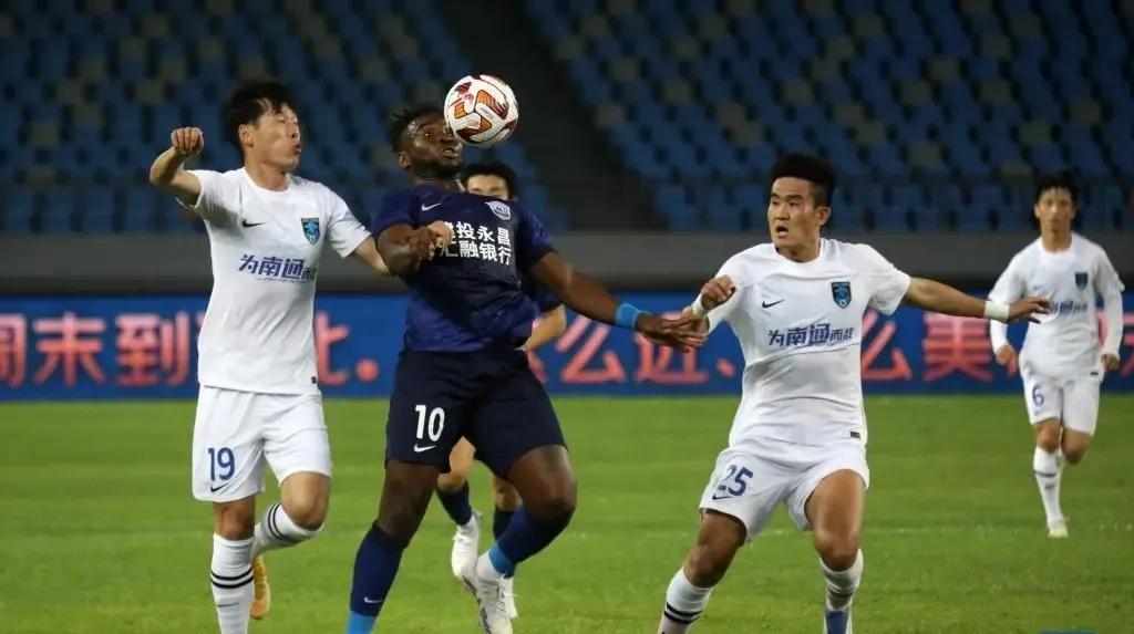 京鲁大战vs上海德比,京鲁大战中超第20轮