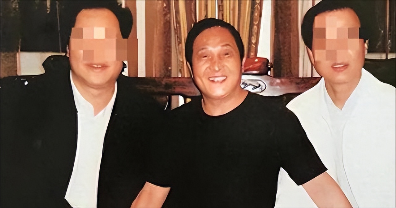 大师王林给女星们“开光”的！一丝不挂用酒画符，场面炸裂！