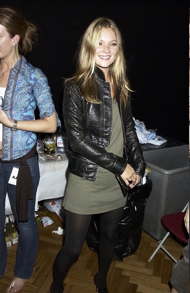 katemoss缁忓吀鎼厤,katemoss缁忓吀绌挎惌