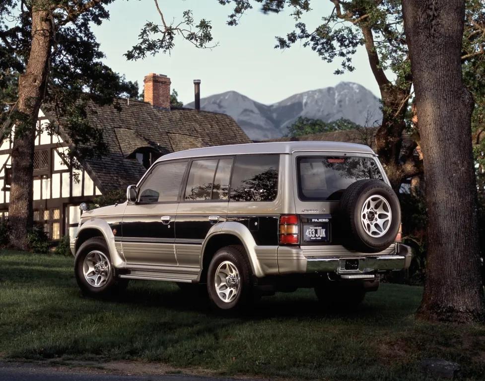 旧版猎豹与三菱帕杰罗,猎豹汽车和帕杰罗