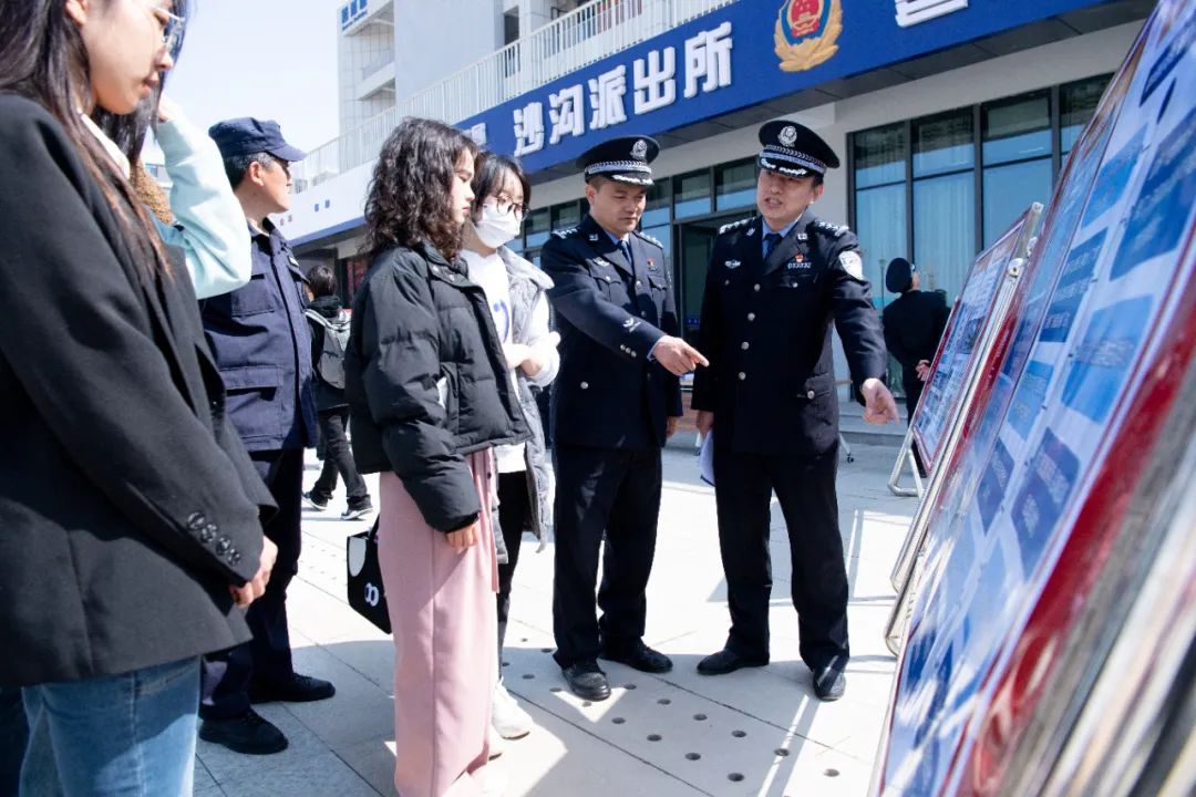 法治进校园防性侵教育活动,六进反邪教宣传