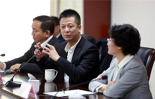 江苏土豪,花7000万买飞机,公司市值200亿,最终老板被抓,为啥