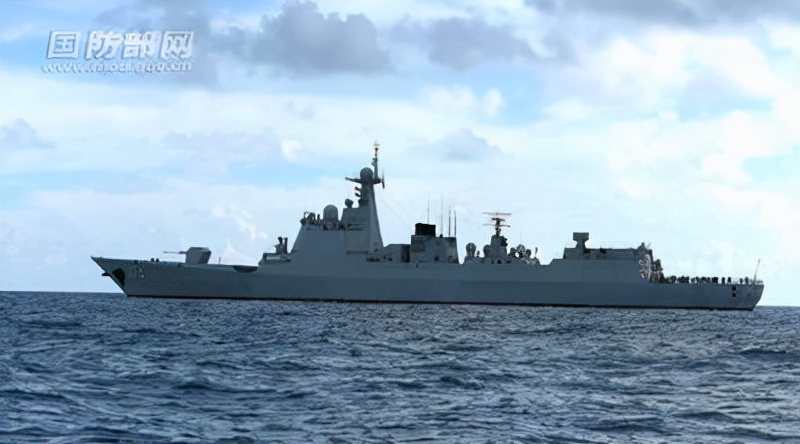 美舰又过台湾海峡，解放军全程监视：美国触碰红线或引发大国冲突