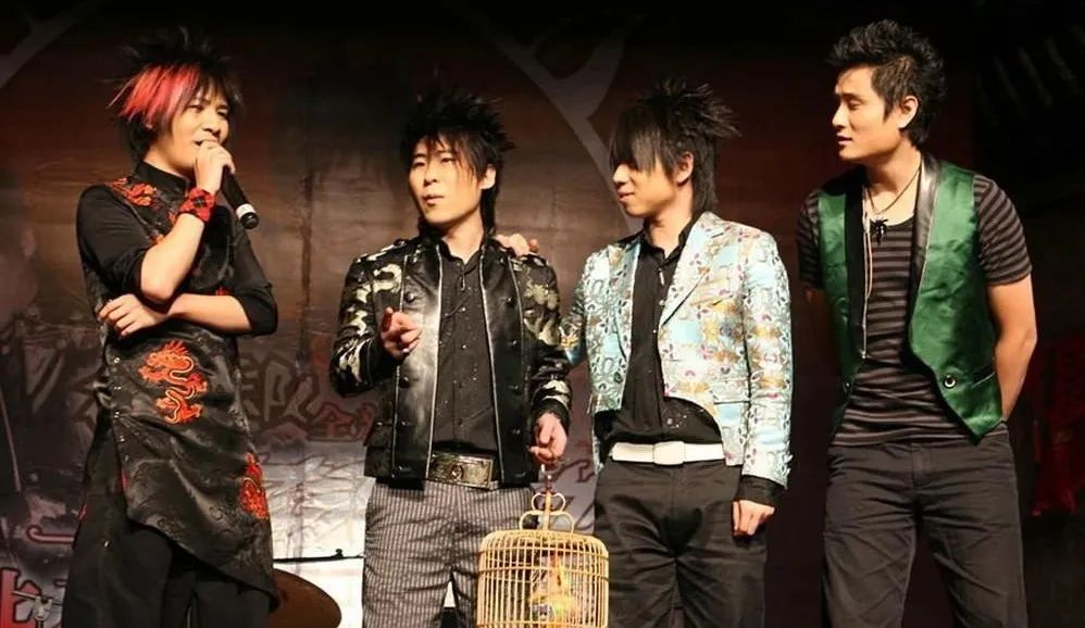 歌词经典语录100句,最打动人心的经典歌词句子