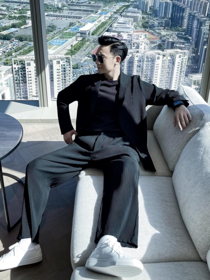 秋冬最新型男穿衣搭配,时尚型男穿衣搭配技巧图片