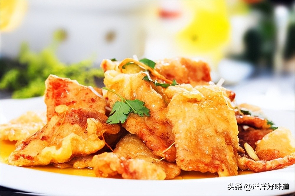 贵州大哥吃食物,大哥农村吃席视频