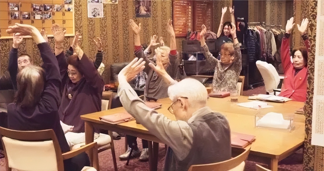 有钱年轻人如何规划养老,有钱有闲的中老年群体