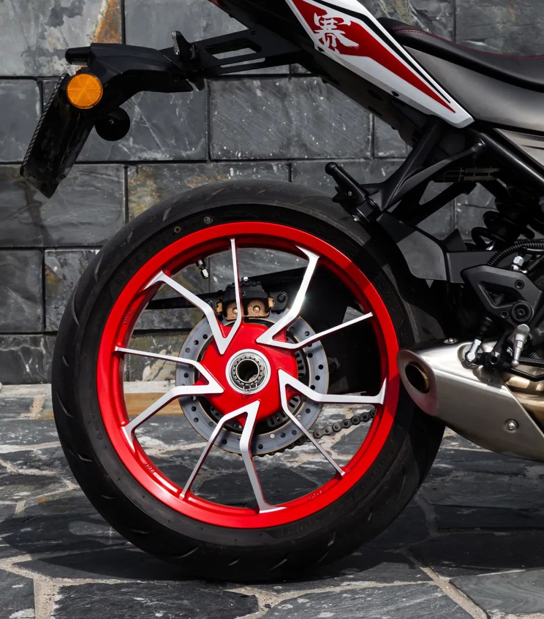 qj赛400a落地价多少钱,qjmotor400预计什么时候出新款