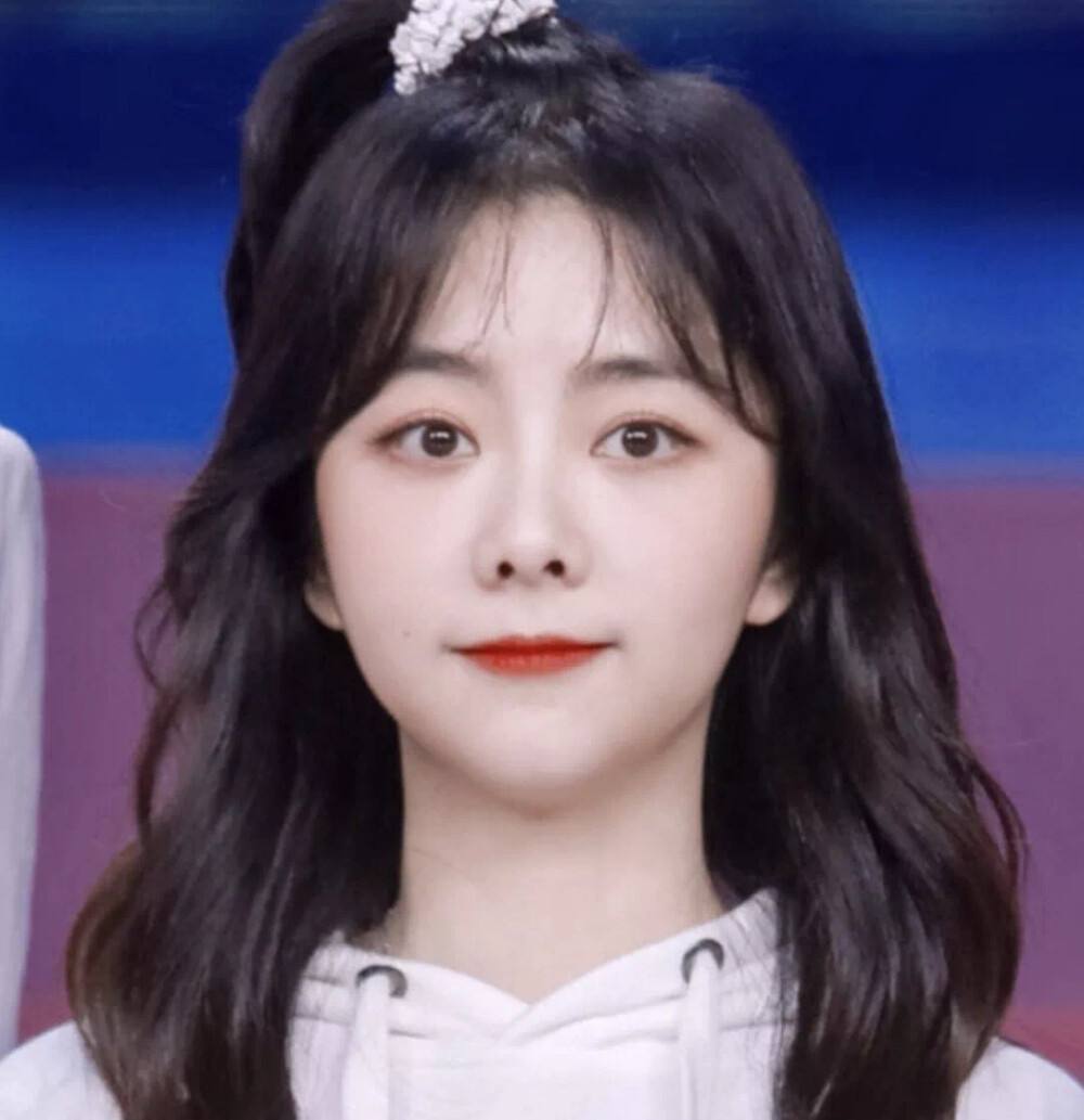 方脸和高颧骨怎么抗老,高颧骨好看还是低颧骨抗老