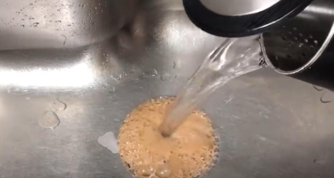 洗碗池下水道溢水疏通妙招,洗手池下水道溢水堵塞疏通方法