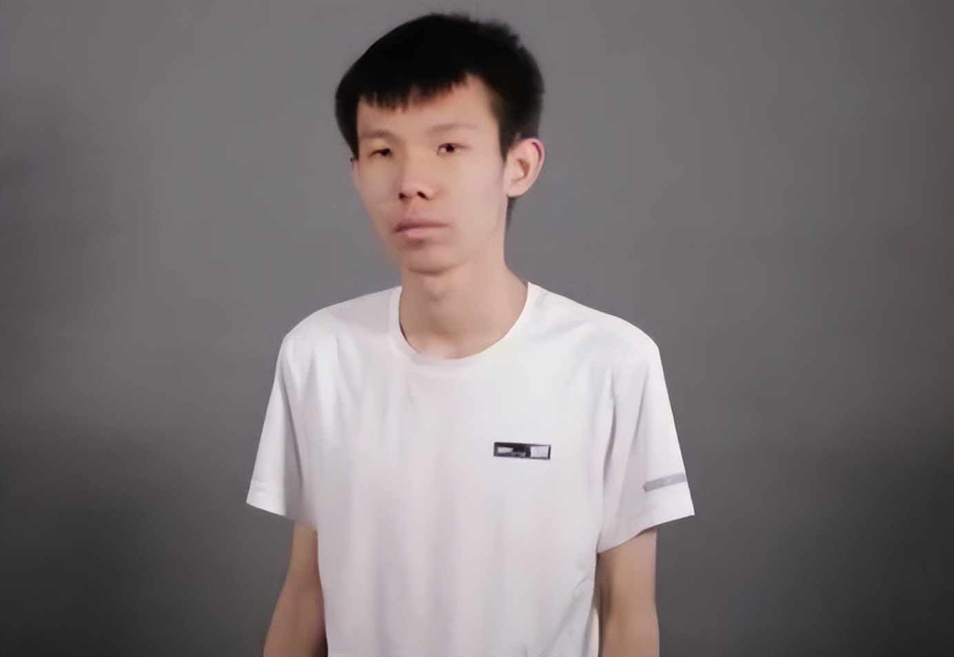 张嘉文二塔脏兵出萃取视频,张嘉文出萃取队友挂机